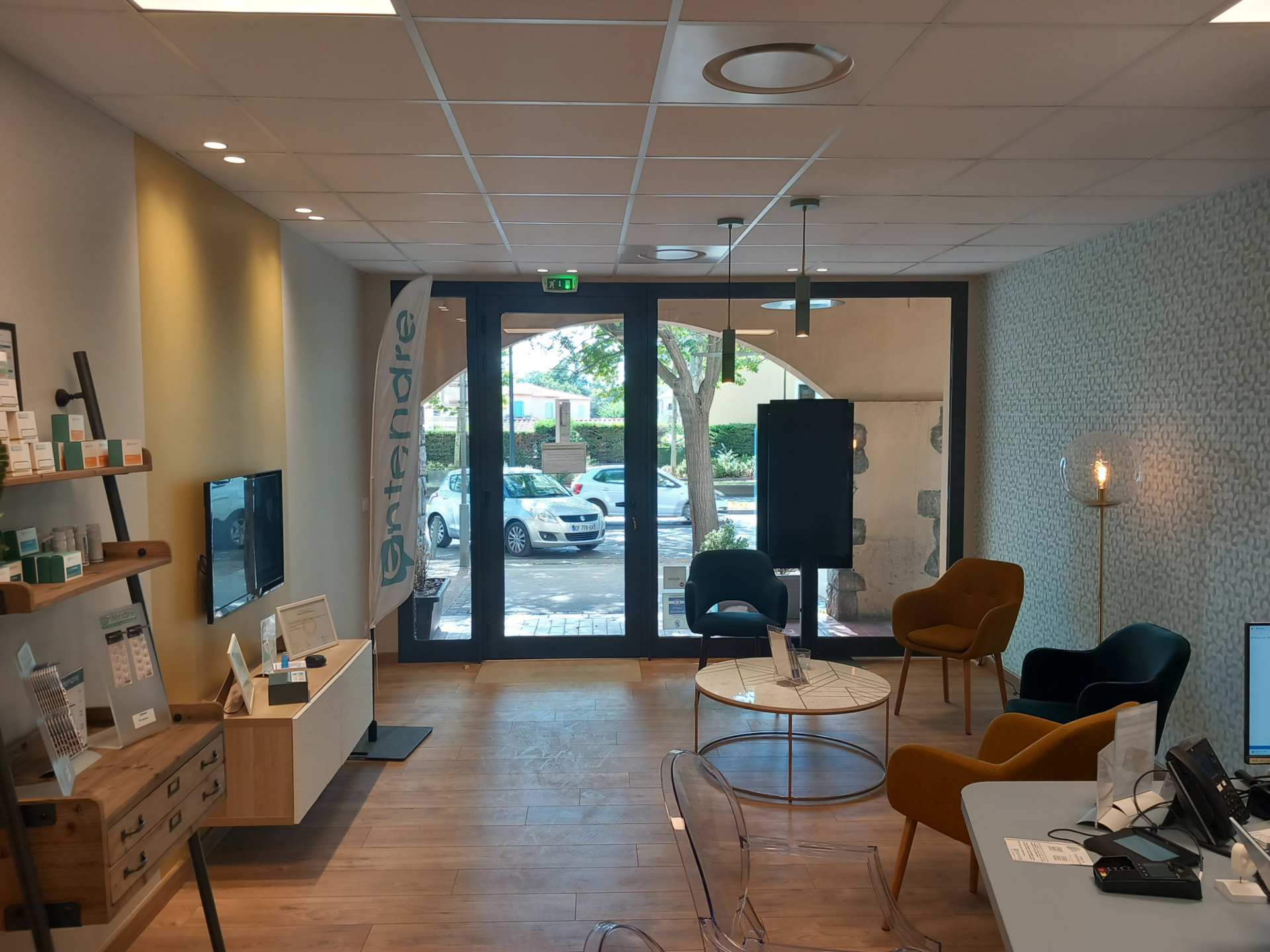 Photo Audioprothésiste Entendre MOUANS SARTOUX